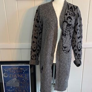 Anthropologie Black and Gray Patterned Women's Sweater